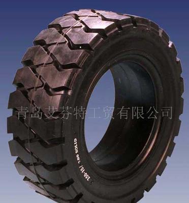 實芯輪胎與叉車胎3.00-15 特性、應用與選購指南